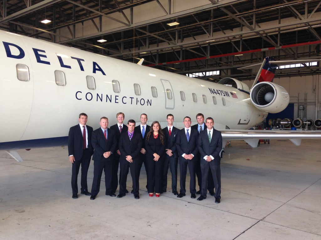 PilotJobs SkyWest Recruits Ten ATP Instructors into EIP Program